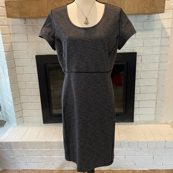 Duluth Trading Co Activewear Dress - Picture 1 of 7
